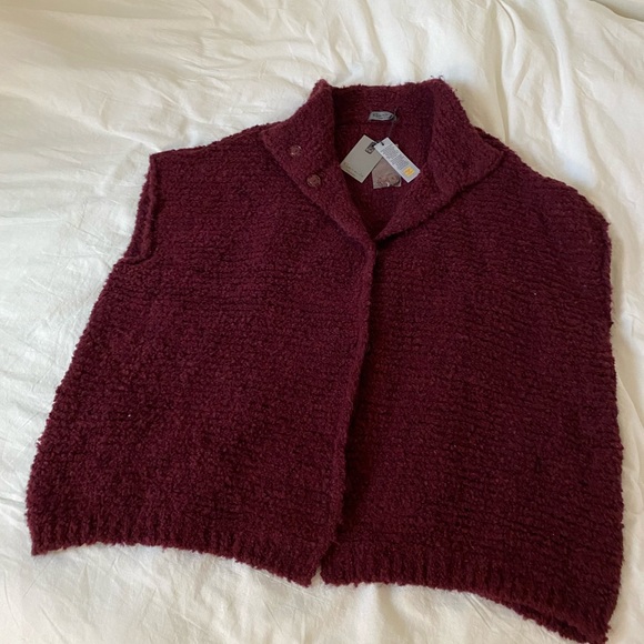 ELSAMANDA Sleeveless Cardigan - Picture 1 of 7
